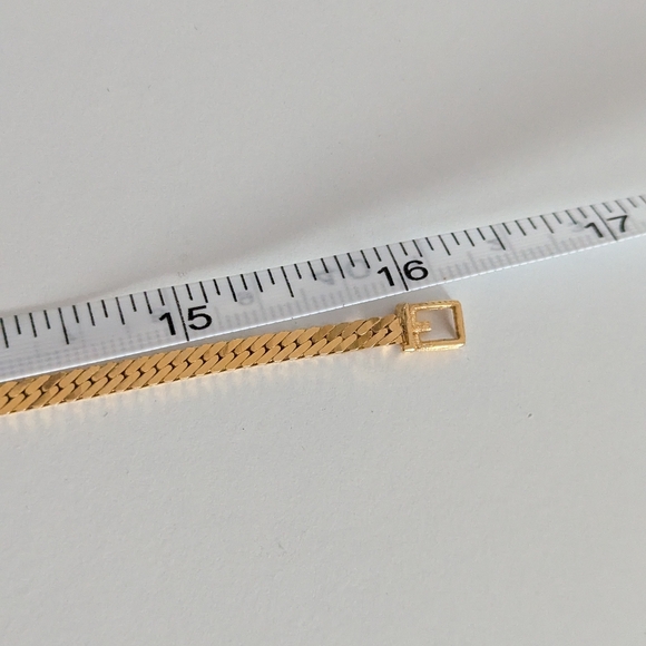 ❌ SOLD ❌ Givenchy rhinestone G gold necklace with ribbon - Picture 11 of 12